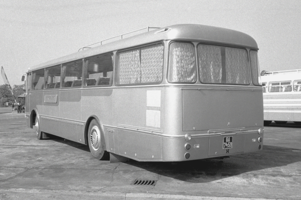 Икарус 557, история модели