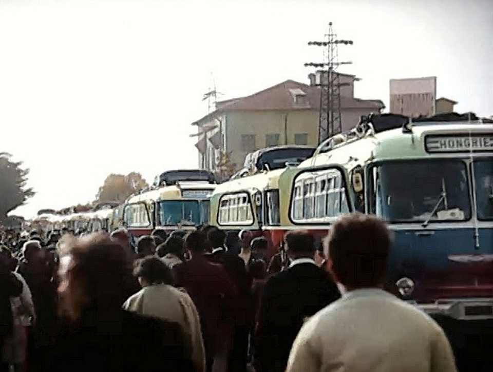Момент прибытия Венгерской колонны в Софию на Икарусах-55 в 1968 году