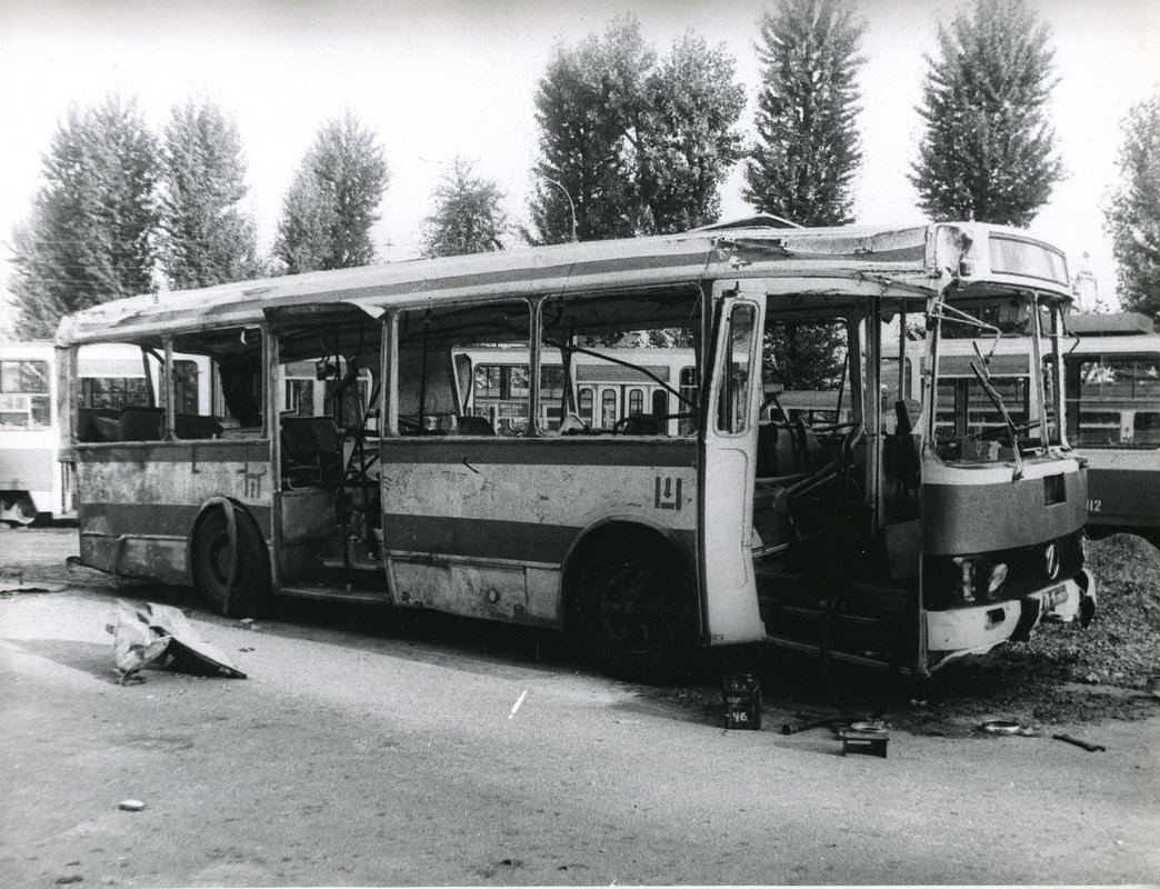 Настоящий Лаз-4202 Советский автобус с АКППе